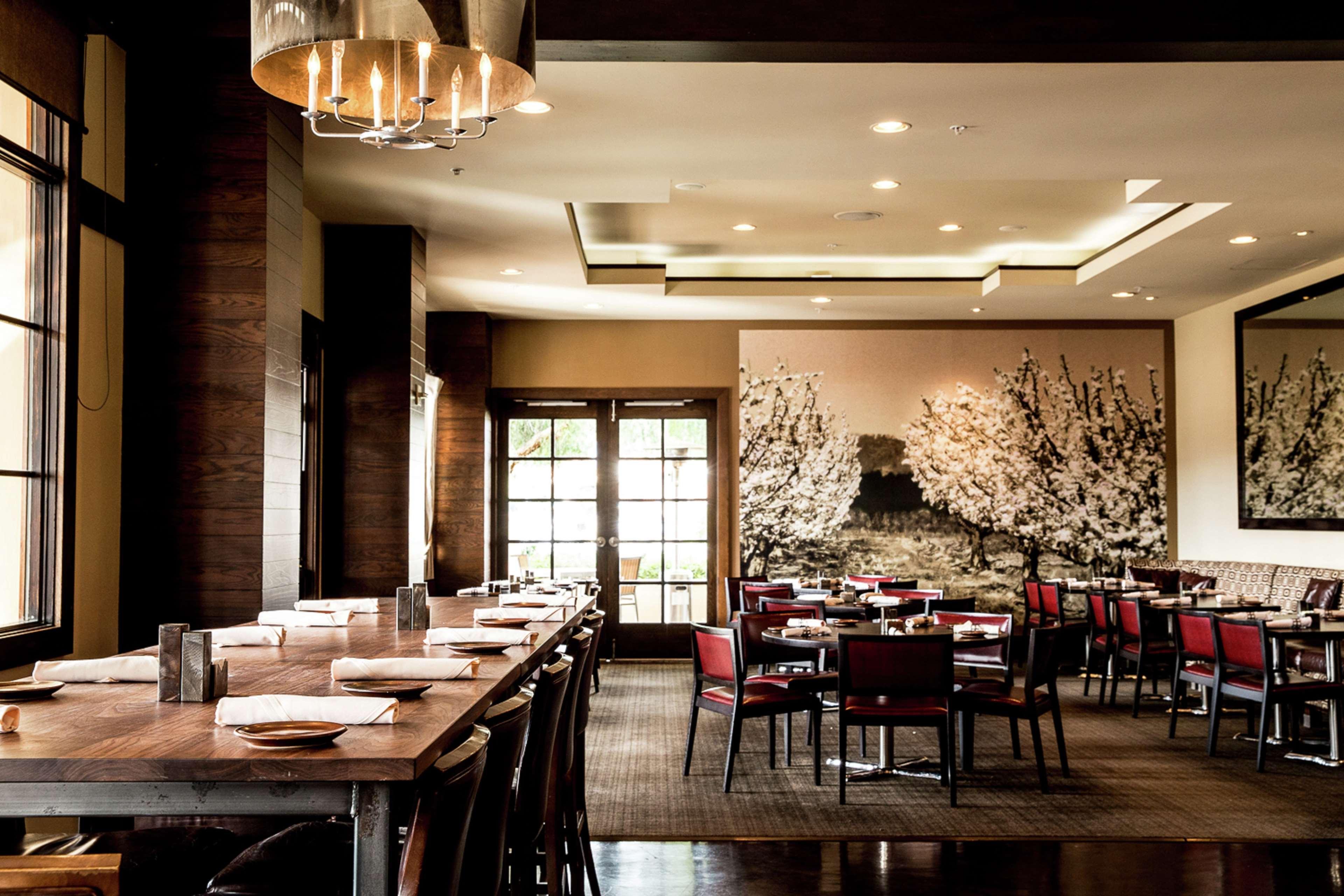 Juniper Hotel Cupertino, Curio Collection By Hilton Exterior foto