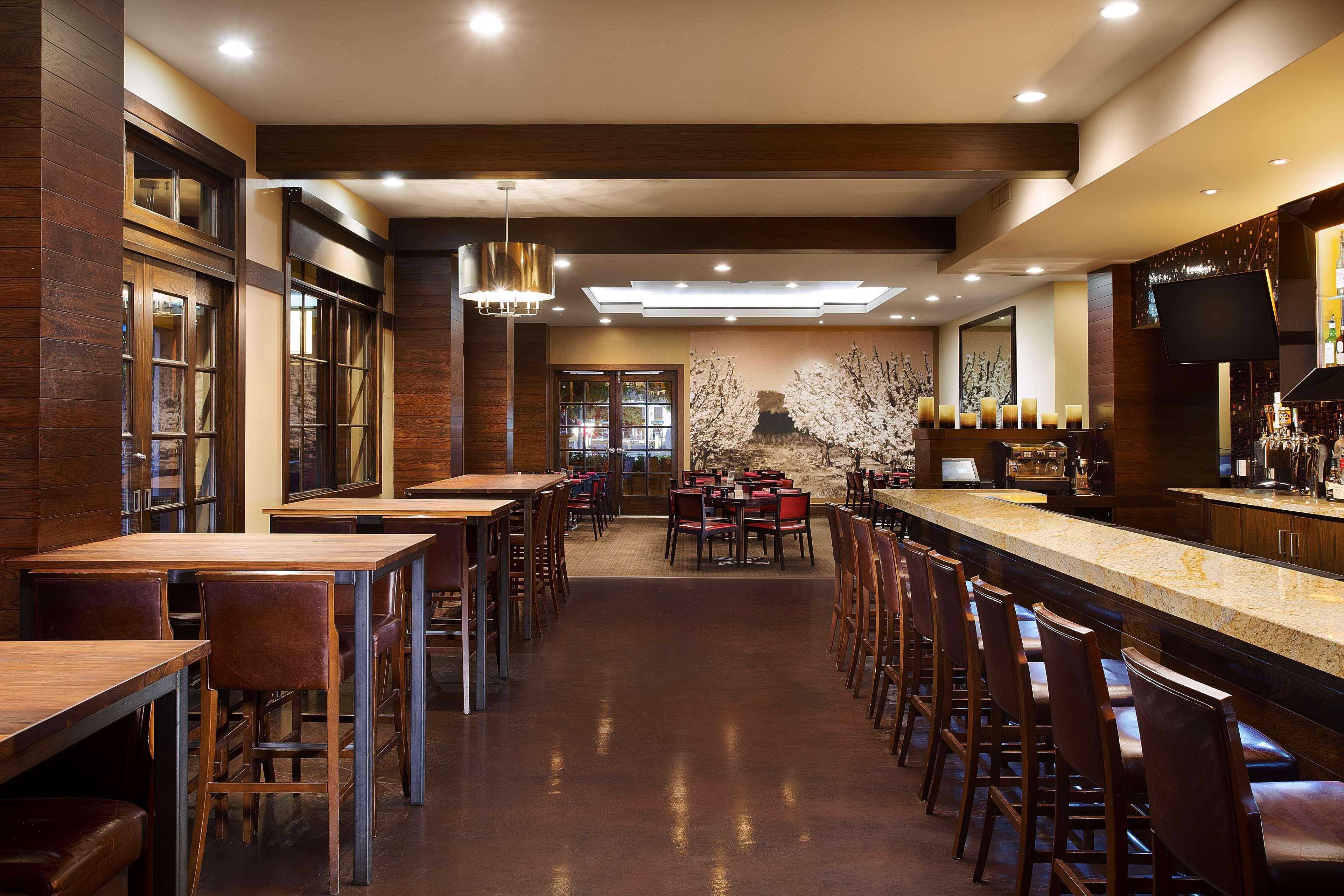 Juniper Hotel Cupertino, Curio Collection By Hilton Exterior foto