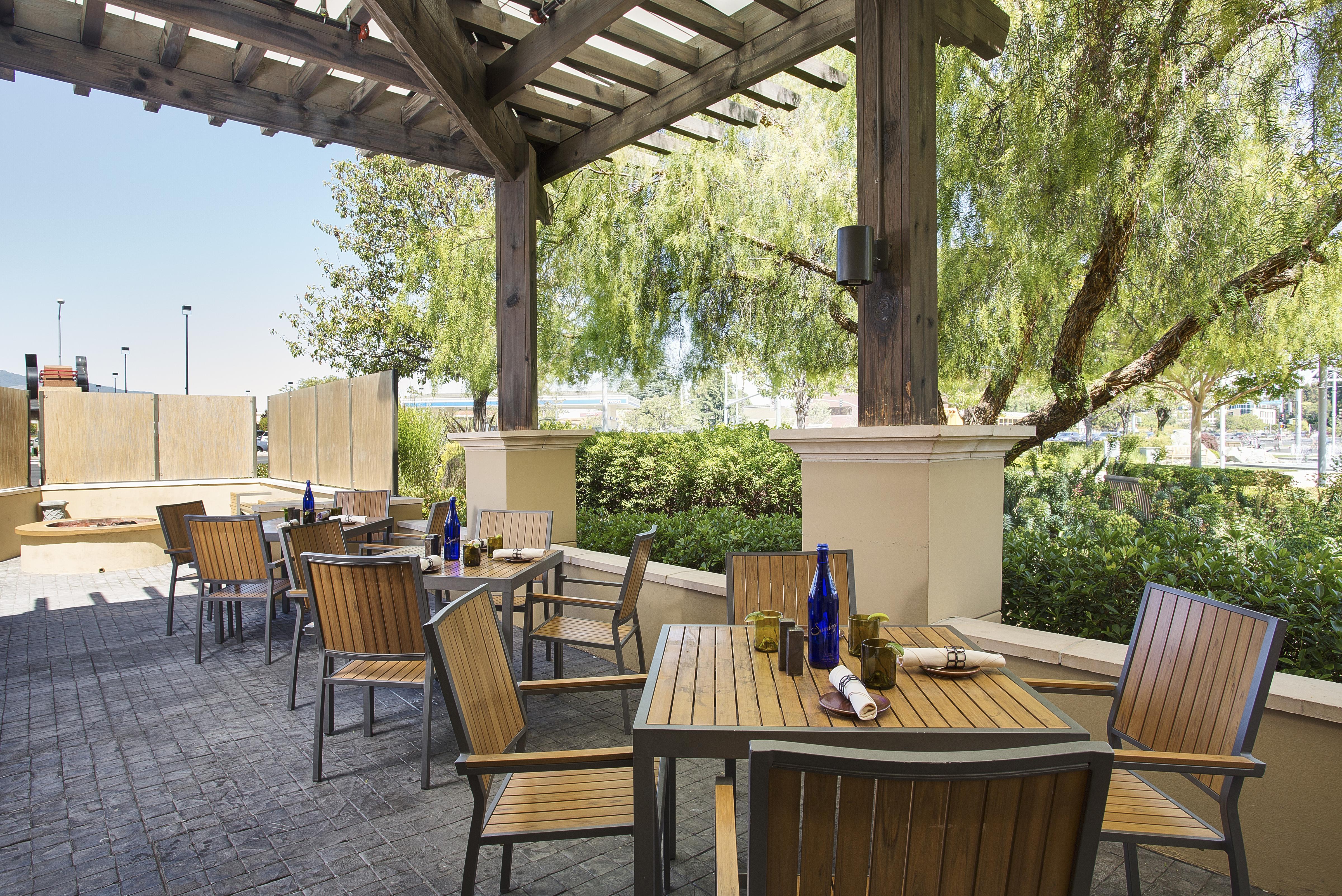 Juniper Hotel Cupertino, Curio Collection By Hilton Exterior foto
